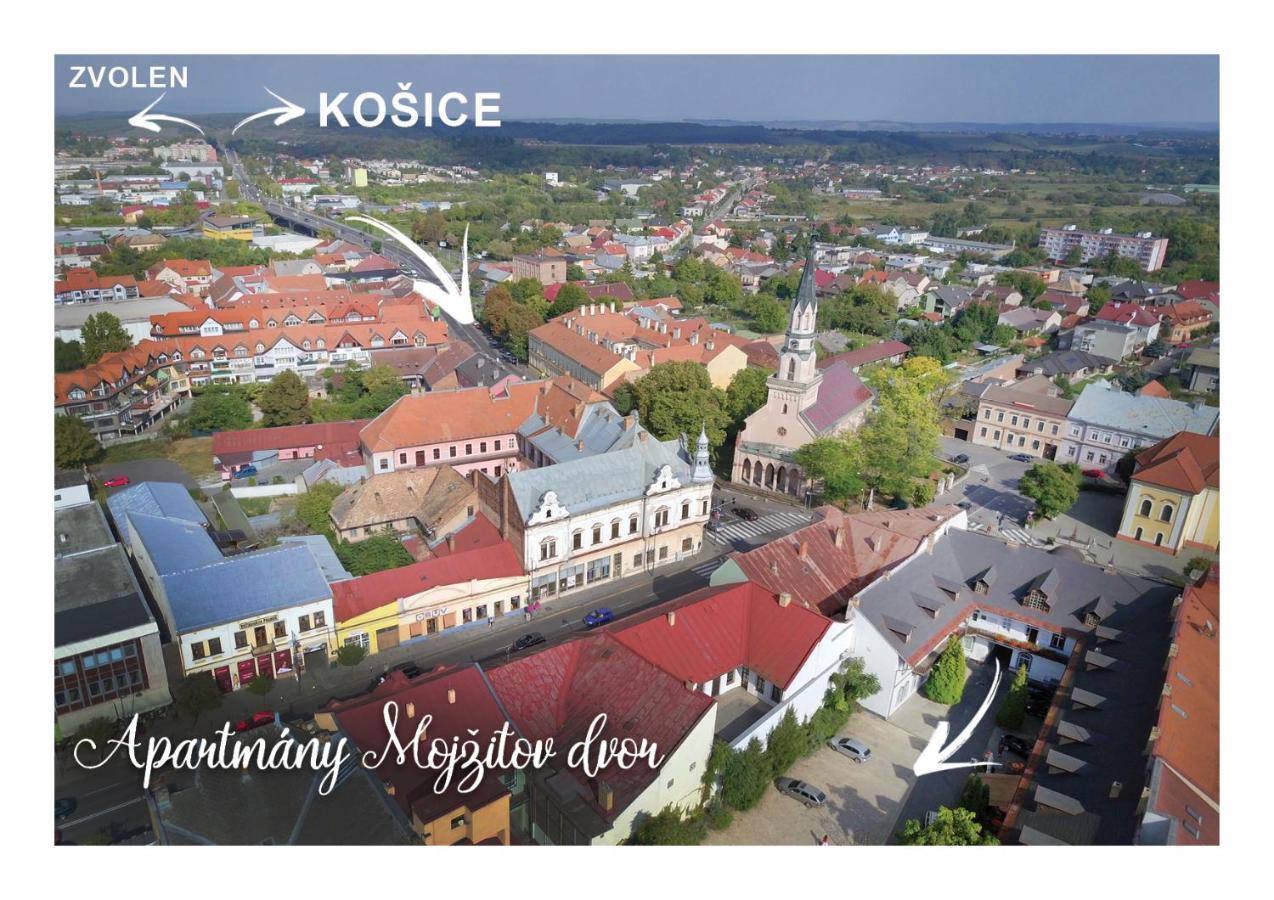 Apartmany Mojzitov Dvor Lucenec Luaran gambar