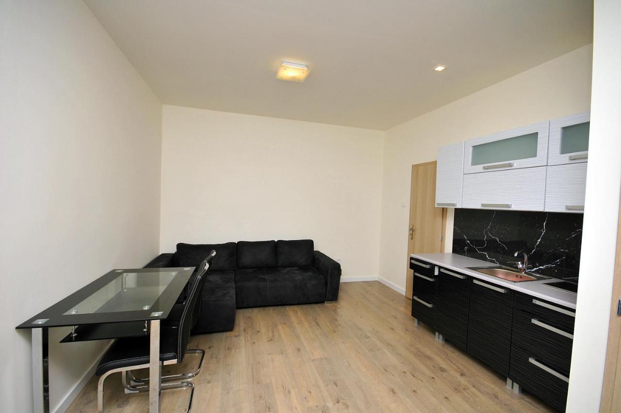 Apartmany Mojzitov Dvor Lucenec Luaran gambar